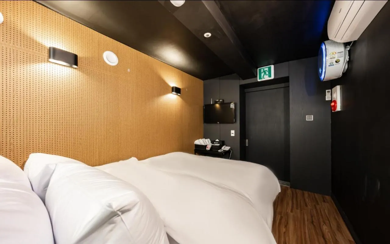Shinchon Wol Hotel Seoul